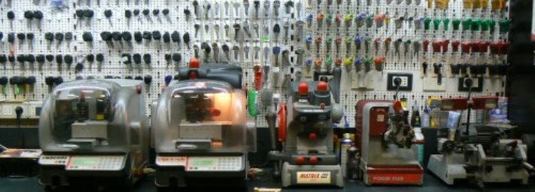 Macchine per la duplicazione delle chiavi nel laboratorio